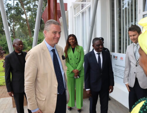 Visite de l’ambassadeur de la suede, M. Henric Rasbrant au Centre d’Excellence Denis Mukwege
